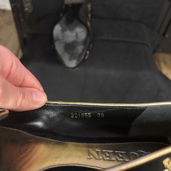 Alexander McQueen Black Flats with Gold Embellishments - Picture 6 of 6